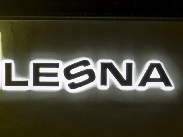 2074_040314132852139_640x480